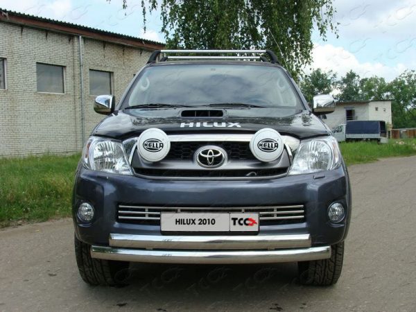 Hilux 2006-2011   Решётка радиатора 16 мм